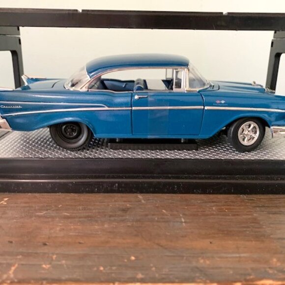 M2 Castline 1957 Chevrolet 210 Hardtop Die Cast Car - Picture 6 of 9
